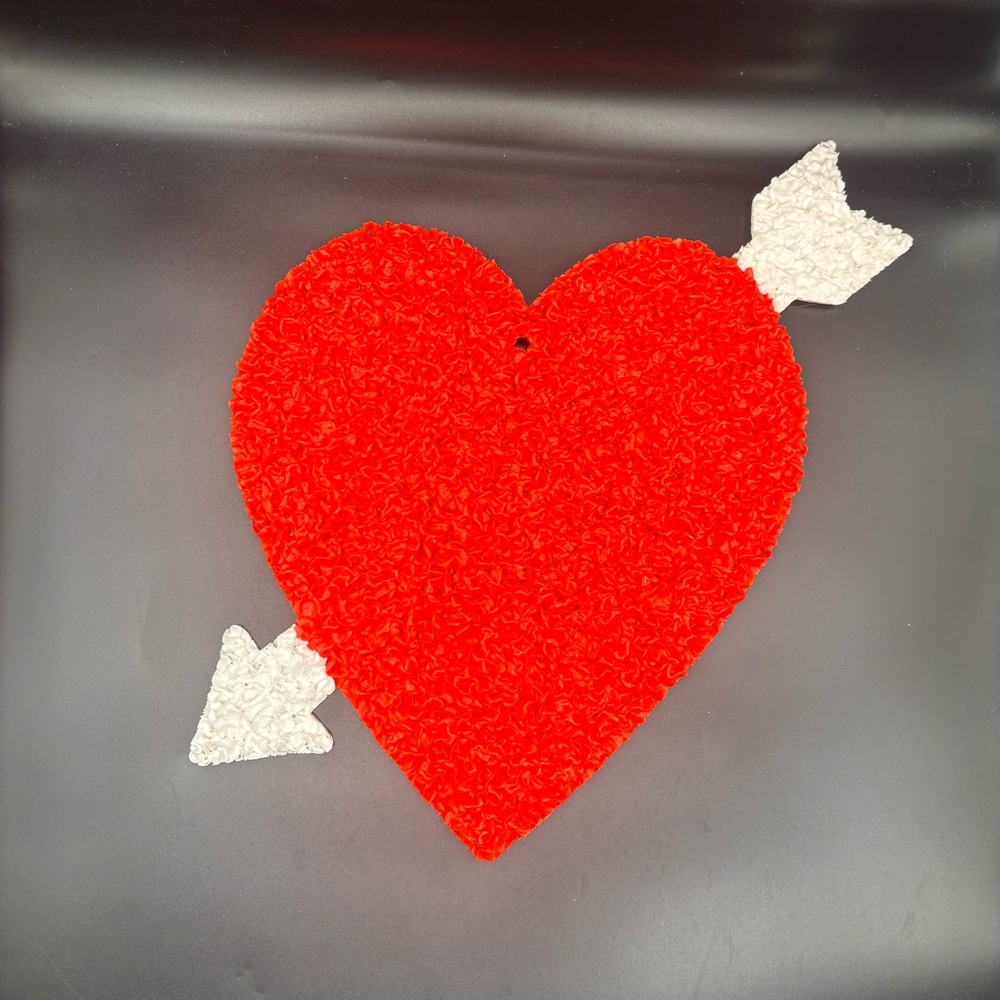 Vintage Melted Plastic Popcorn Heart Arrow‎ Valentine's Day Decoration Red  18"